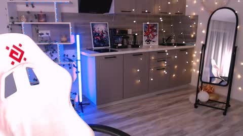 Kiana online show from 05-28-26, 08:50