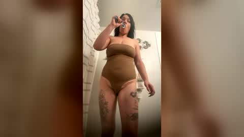 Snapshot of kiannaluv chatting on 07-06-26, 01:19 kiannaluv online show from 07-06-26, 01:19