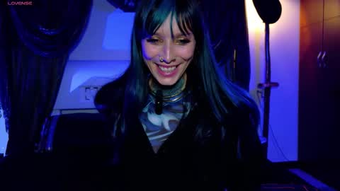 Snapshot of kiannamills chatting on 01-12-26, 01:11 Kianna online show from 01-12-26, 01:11