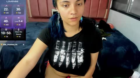 kiara Cruz online show from 09-26-25, 08:24