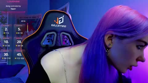 Kira online show from 10-19-25, 09:48