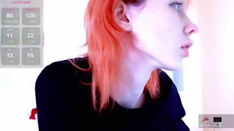 Snapshot of kiara_dream chatting on 05-28-26, 10:29 Kira online show from 05-28-26, 10:29