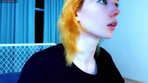 Snapshot of kiara_dream chatting on 06-30-26, 09:49 Kira online show from 06-30-26, 09:49