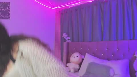 Snapshot of kiara_lovelyy chatting on 07-20-26, 03:43 Kiara online show from 07-20-26, 03:43