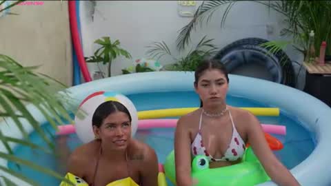 Snapshot of kiara_violet_ chatting on 06-12-26, 10:19 Kiara online show from 06-12-26, 10:19