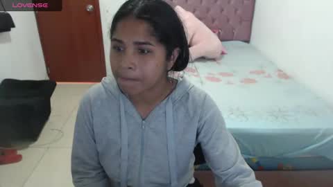 Snapshot of kiara_williamss chatting on 12-14-24, 07:57 Kiara online show from 12-14-24, 07:57