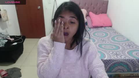 Snapshot of kiara_williamss chatting on 01-27-25, 12:12 Kiara online show from 01-27-25, 12:12