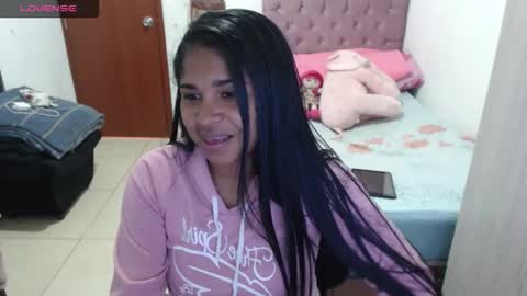 Snapshot of kiara_williamss chatting on 09-29-25, 06:57 Kiara online show from 09-29-25, 06:57