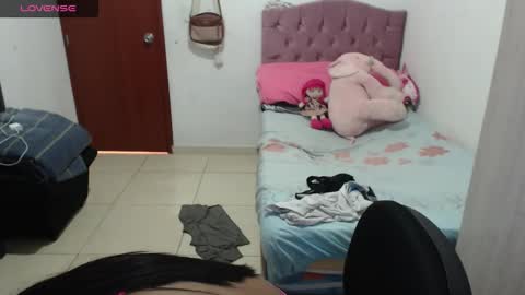 Snapshot of kiara_williamss chatting on 10-11-25, 07:01 Kiara online show from 10-11-25, 07:01