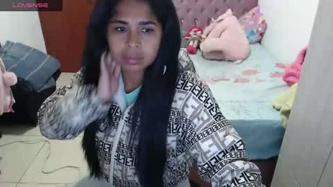 Snapshot of kiara_williamss chatting on 10-14-25, 12:33 Kiara online show from 10-14-25, 12:33