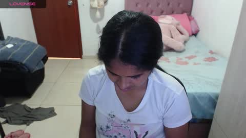 Snapshot of kiara_williamss chatting on 10-16-25, 06:42 Kiara online show from 10-16-25, 06:42