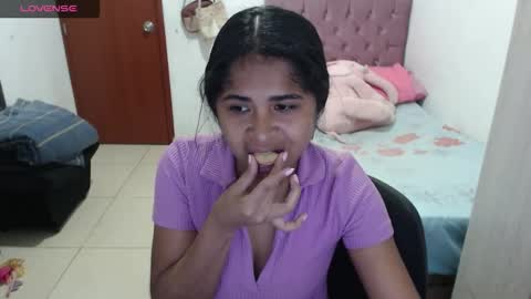 Snapshot of kiara_williamss chatting on 10-18-25, 10:54 Kiara online show from 10-18-25, 10:54