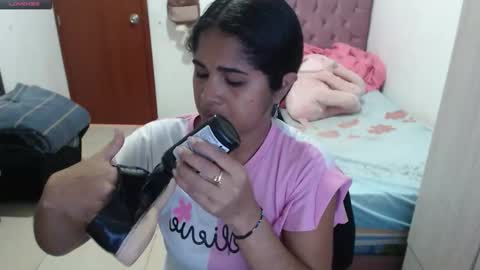 Snapshot of kiara_williamss chatting on 10-23-25, 07:12 Kiara online show from 10-23-25, 07:12