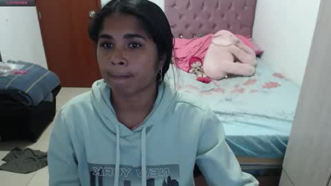 Snapshot of kiara_williamss chatting on 10-25-25, 03:03 Kiara online show from 10-25-25, 03:03