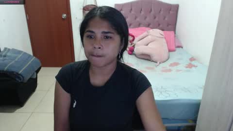 Snapshot of kiara_williamss chatting on 10-30-25, 10:21 Kiara online show from 10-30-25, 10:21