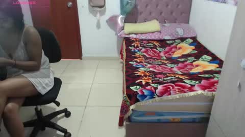 Snapshot of kiara_williamss chatting on 12-15-25, 06:56 Kiara online show from 12-15-25, 06:56