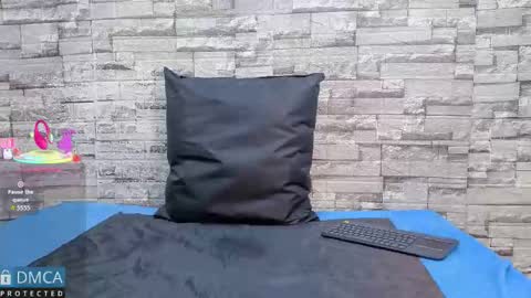 Kiara Zahiri online show from 11-19-25, 10:59