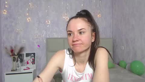 Snapshot of kiaracriegs chatting on 01-26-25, 04:41 Kara online show from 01-26-25, 04:41