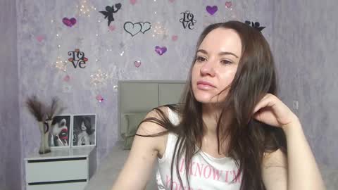 Snapshot of kiaracriegs chatting on 02-05-25, 07:10 Kara online show from 02-05-25, 07:10