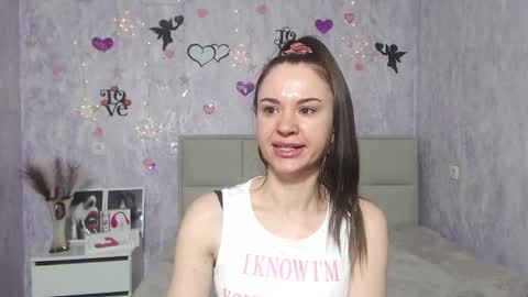 Snapshot of kiaracriegs chatting on 02-06-25, 04:42 Kara online show from 02-06-25, 04:42