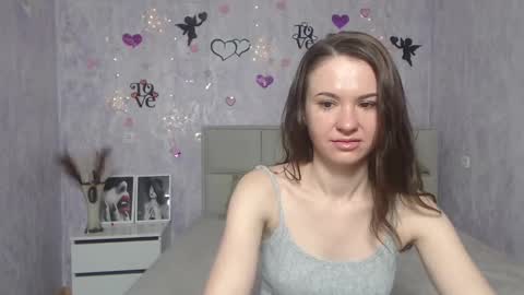 Snapshot of kiaracriegs chatting on 02-09-25, 06:26 Kara online show from 02-09-25, 06:26