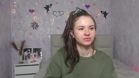 Snapshot of kiaracriegs chatting on 02-10-25, 10:19 Kara online show from 02-10-25, 10:19