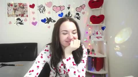 Snapshot of kiaracriegs chatting on 02-26-25, 10:09 Kara online show from 02-26-25, 10:09