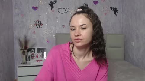 Snapshot of kiaracriegs chatting on 03-03-25, 04:03 Kara online show from 03-03-25, 04:03