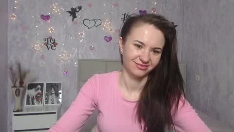 Snapshot of kiaracriegs chatting on 03-07-25, 02:57 Kara online show from 03-07-25, 02:57