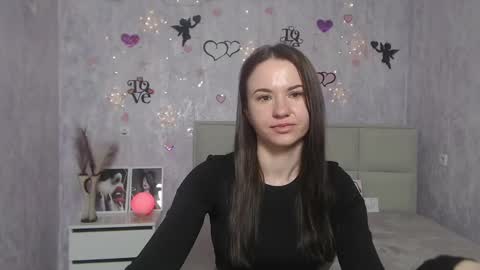 Snapshot of kiaracriegs chatting on 03-09-25, 12:21 Kara online show from 03-09-25, 12:21