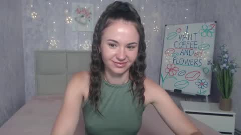 Snapshot of kiaracriegs chatting on 09-14-25, 05:01 Kara online show from 09-14-25, 05:01