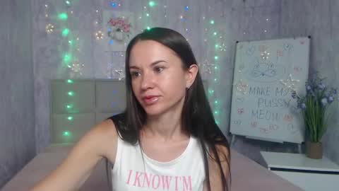 Snapshot of kiaracriegs chatting on 09-23-25, 06:00 Kara online show from 09-23-25, 06:00