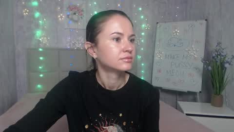 Snapshot of kiaracriegs chatting on 09-29-25, 05:40 Kara online show from 09-29-25, 05:40