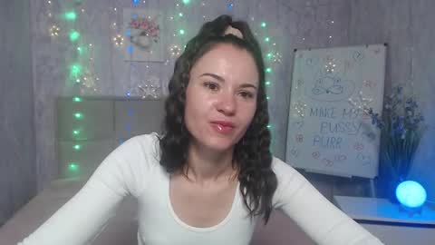 Snapshot of kiaracriegs chatting on 10-04-25, 05:33 Kara online show from 10-04-25, 05:33