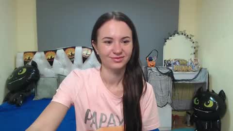 Snapshot of kiaracriegs chatting on 10-16-25, 06:31 Kara online show from 10-16-25, 06:31