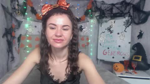 Snapshot of kiaracriegs chatting on 10-27-25, 06:45 Kara online show from 10-27-25, 06:45