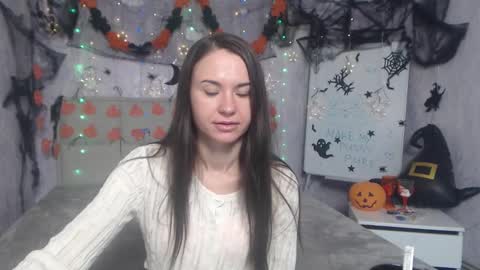 Snapshot of kiaracriegs chatting on 11-01-25, 06:32 Kara online show from 11-01-25, 06:32