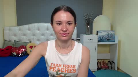 Snapshot of kiaracriegs chatting on 11-07-25, 07:03 Kara online show from 11-07-25, 07:03