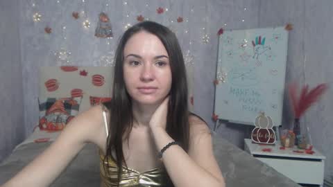 Snapshot of kiaracriegs chatting on 11-18-25, 06:56 Kara online show from 11-18-25, 06:56