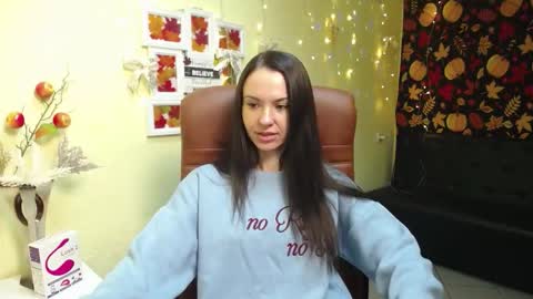 Snapshot of kiaracriegs chatting on 11-24-25, 07:02 Kara online show from 11-24-25, 07:02