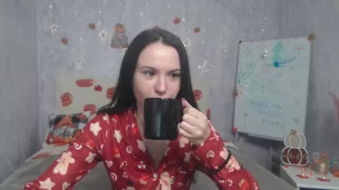 Snapshot of kiaracriegs chatting on 12-01-25, 07:30 Kara online show from 12-01-25, 07:30