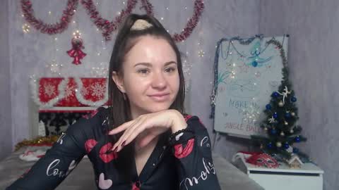 Snapshot of kiaracriegs chatting on 12-13-25, 07:53 Kara online show from 12-13-25, 07:53