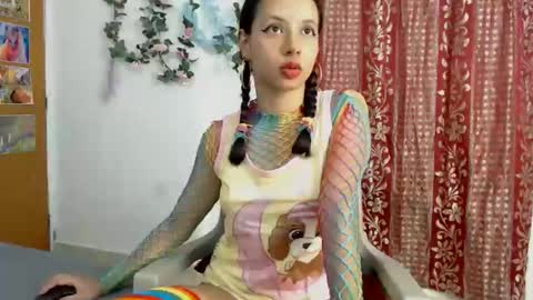 kiaralenon online show from 03-18-26, 02:26