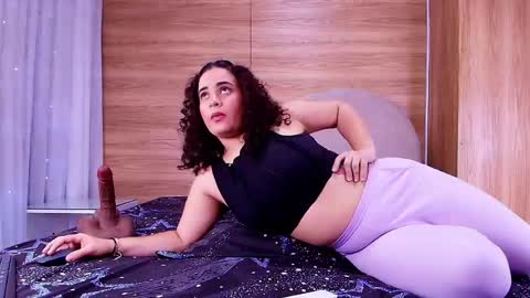 kiaralopez_ online show from 06-05-26, 03:02