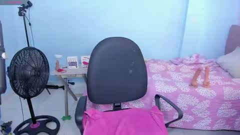 Snapshot of kiarasexy26 chatting on 07-20-26, 06:10 kiarasexy26 online show from 07-20-26, 06:10
