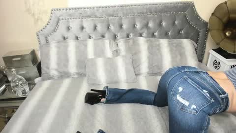 Snapshot of kiarose chatting on 12-12-24, 10:45 Kia Rose online show from 12-12-24, 10:45