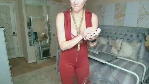 Snapshot of kiarose chatting on 11-03-25, 01:19 Kia Rose online show from 11-03-25, 01:19