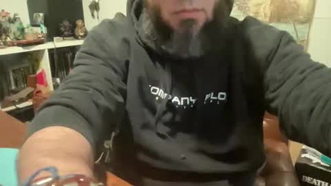 Snapshot of kicker_of_elves chatting on 12-20-25, 08:27 kicker_of_elves online show from 12-20-25, 08:27