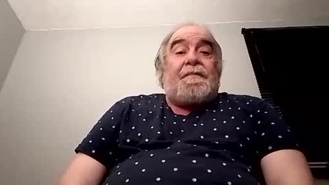 Snapshot of kickinme chatting on 09-09-25, 09:58 KICKINME online show from 09-09-25, 09:58