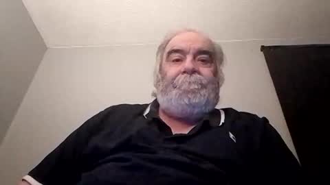 Snapshot of kickinme chatting on 10-20-25, 01:39 KICKINME online show from 10-20-25, 01:39